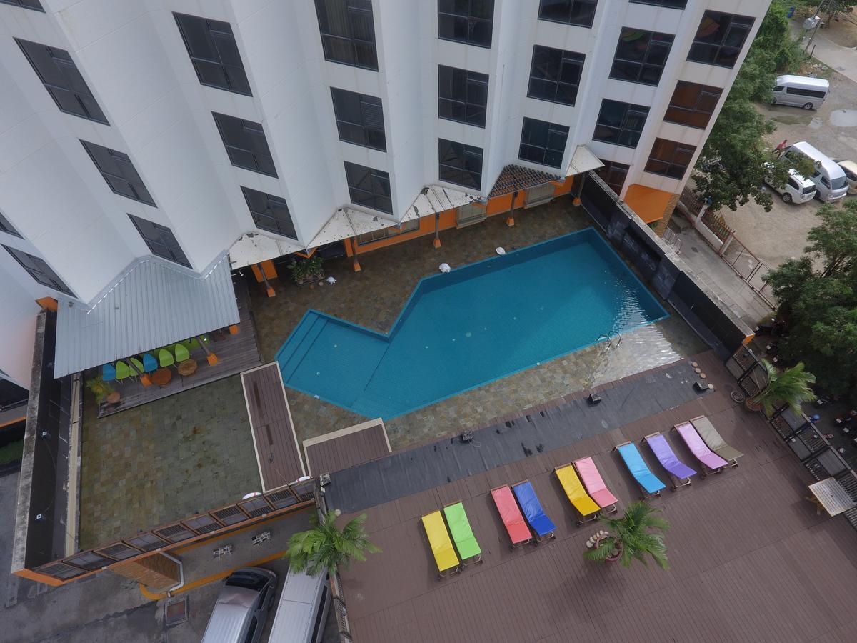 Avila pattaya 3. Ibis Pattaya 3*. The Seasons Pattaya. Фор Сизонс Паттайя.