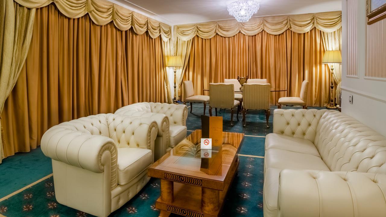 Georgia palace hotel. Джорджия Палас отель. Georgia Palace Hotel & Spa. Kobuleti Georgia Palace Hotel & Spa. Грузия отель Стамбо.