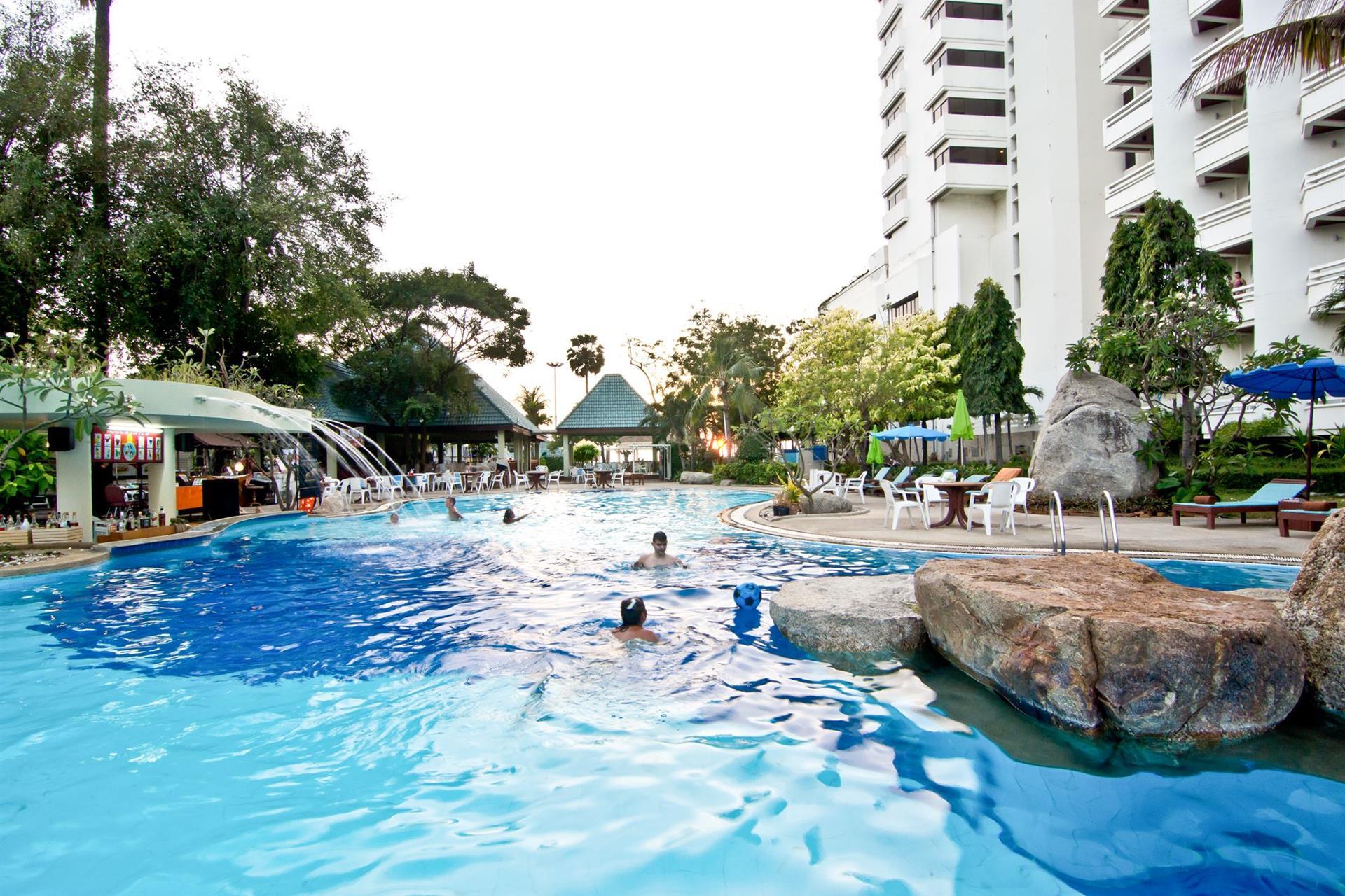 Отель Grand Jomtien Palace 3*, Таиланд, пляж Джомтьен - описание, фото,  отзывы, туры в отель