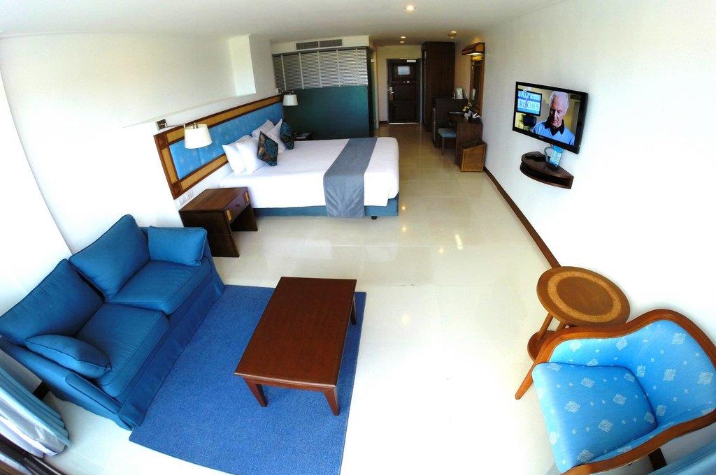 Beach suites. Andaman Beach Suites 4*. Andaman Beach Suites Hotel 4 * Пхукет (Патонг). Andaman Beach Suites малый корпус. Еще вариант Andaman Beach Suites 4* на севере.