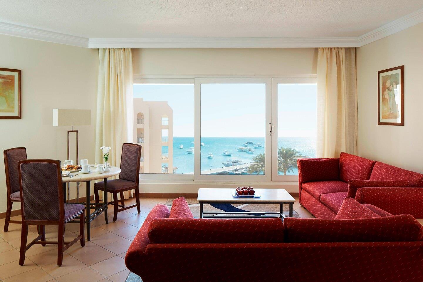 Отель марриотт хургада. Хургада марриотт бич. Hurghada marriott beach resort. Марриотт бич резорт. Marriott beach resort.