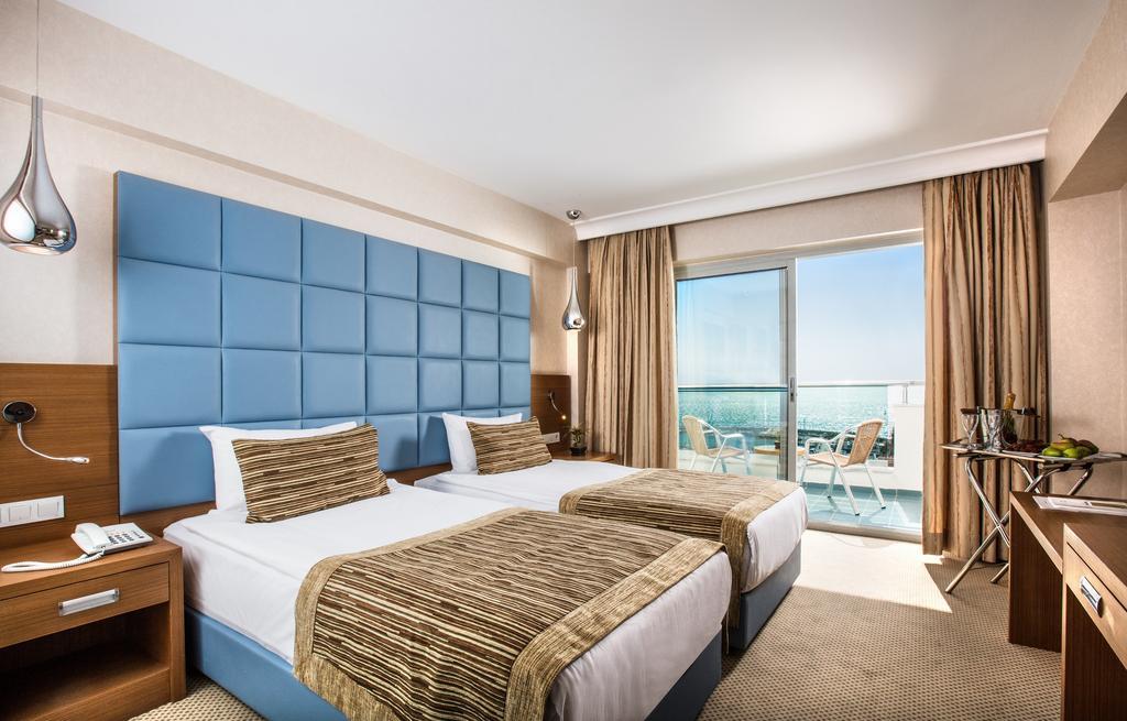 Marina suite hotel. Marina Hotel Kusadasi 4*. Ди Марис отель Турция премьер сьют с видом на горы. Отель Vox Maris Resort 5 Сиде. Инфинити отель Турция Кушадасы.