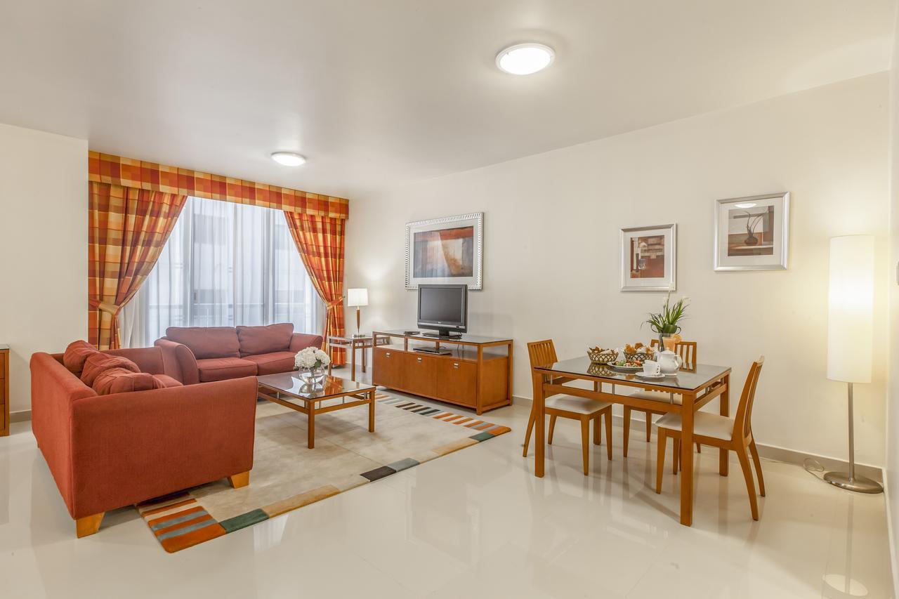 Golden Sands 5 Hotel Apartments. Голден Сэндс 5 Дубай. Golden Sands 3 Hotel Apartments Apartment. Голден Санс апартаменты Дубай отель.