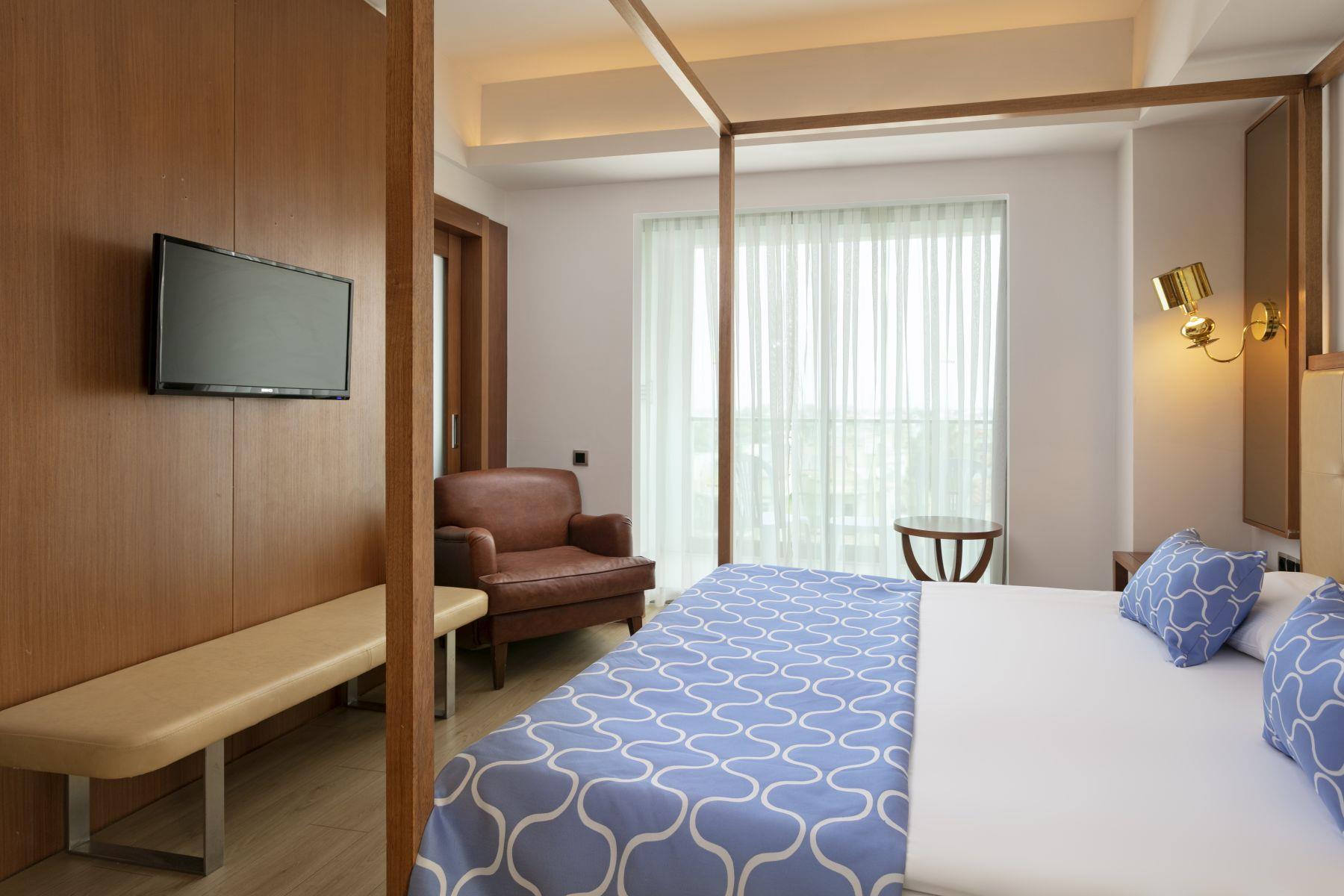 Отель TUI Day&Night Connected Club Life Belek 5*, Турция, Богазкент -  описание, фото, отзывы, туры в отель