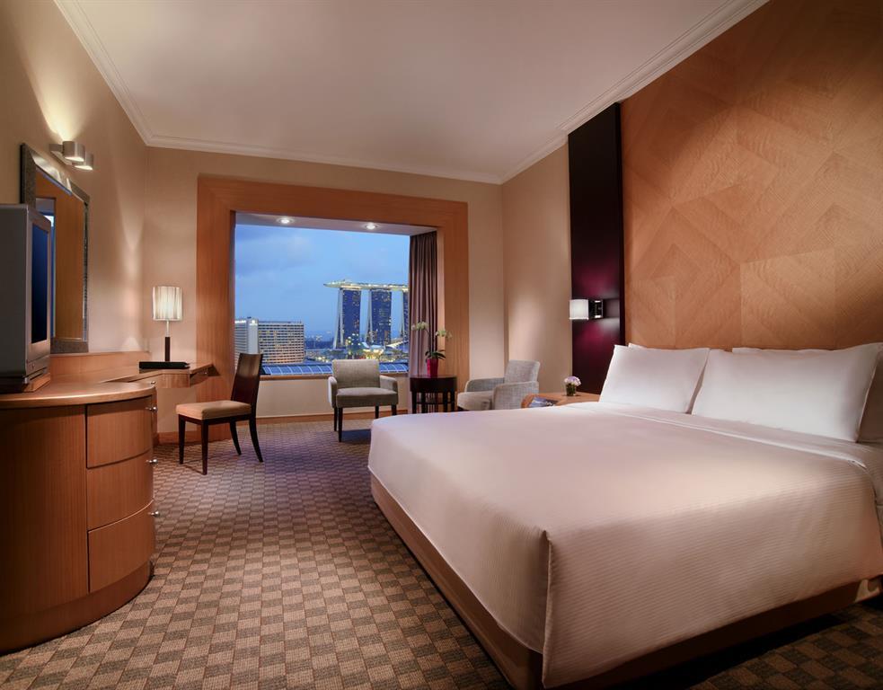 Carlton singapore. Carlton Hotel Singapore. Carlton City Hotel Singapore. Отель Ритц Карлтон Сингапур. Carlton Tower 4*.