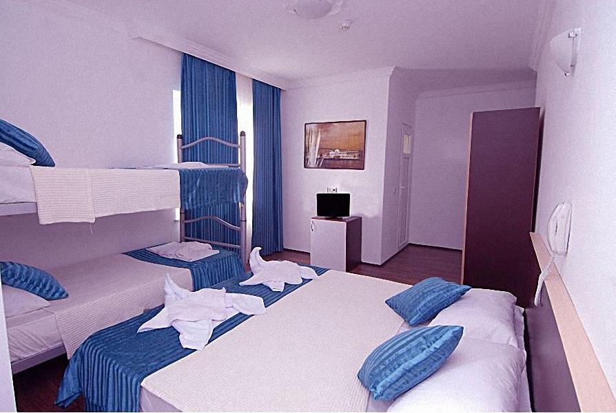 Sea star marmaris. Си стар отель. Отель морская звезда ичмелер. Blue star hotel 4 турция аланья. Отель звезда моря.