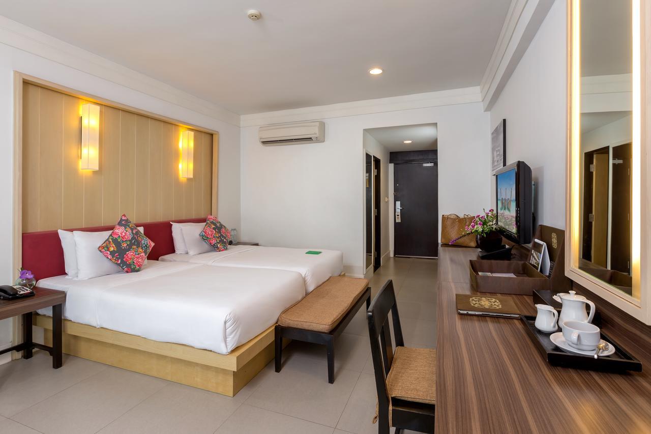 Sawaddi patong resort 4 патонг