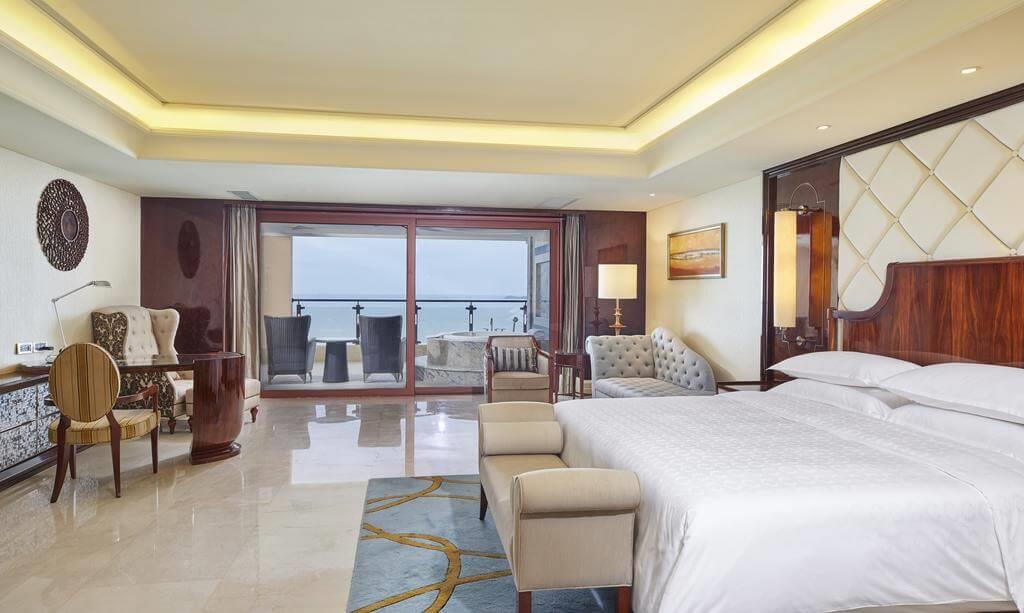 Sheraton yalong bay. Шератон Санья Резорт. Sheraton Sanya Resort 5*. Tangla Hotel Sanya 5 Китай Хайнань. Фор ПОИНТС Шератон Хайнань.