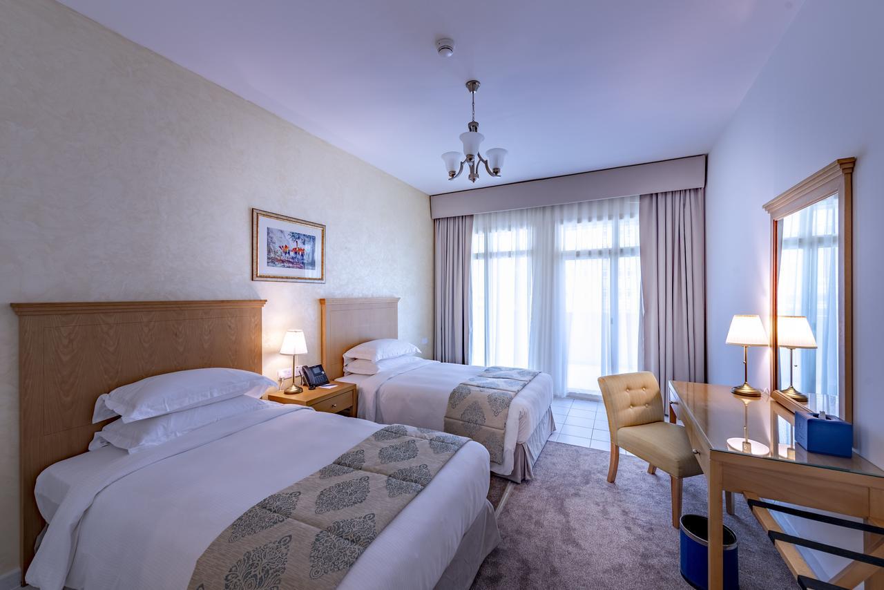 Ml hotel. Roda al Murooj Residences. Swissotel al Murooj Dubai 5. Swissotel al Murooj Dubai 5 Дубай фото. Roda al Murooj Residence Apartment (Даунтаун)